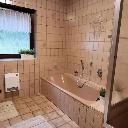 Appartement Unterm Wald - Pool + Garten + Panorama Idar-Oberstein